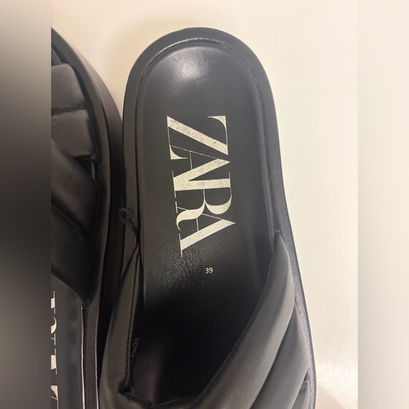 ZARA black Faux Leather Puffer Strappy Platform Slides Sandals size EU 39 - Picture 7 of 13